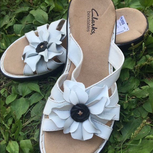 Clarks Shoes Womens Clarks Bendables White Leather Sandals 55